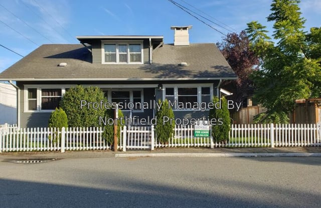 1415 38th ST - 1415 38th Street, Everett, WA 98201