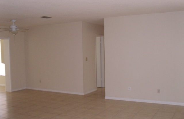 217 Jayview Avenue Gallery 2