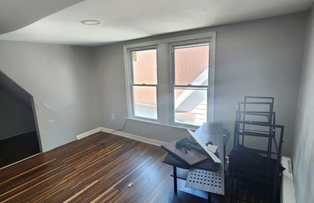 44 Oregon St Gallery 4