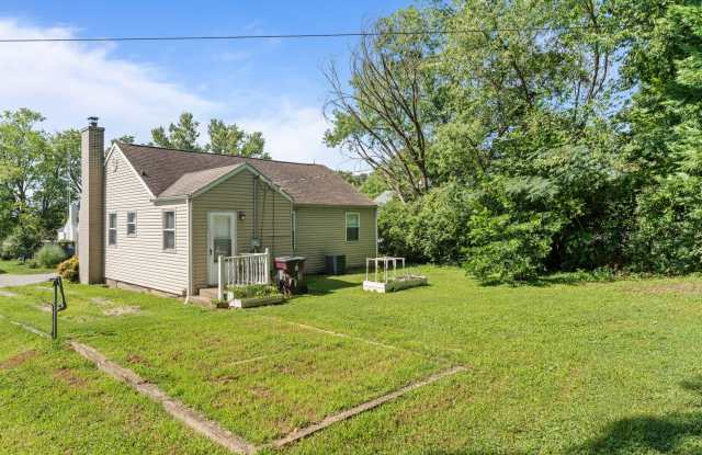 Cozy Cottage next to Alcoa Schools Gallery 4