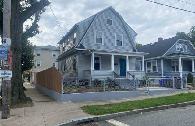 Renovated 3BR Single Family Home Near Downtown Providence & JWU Harborside photos photos