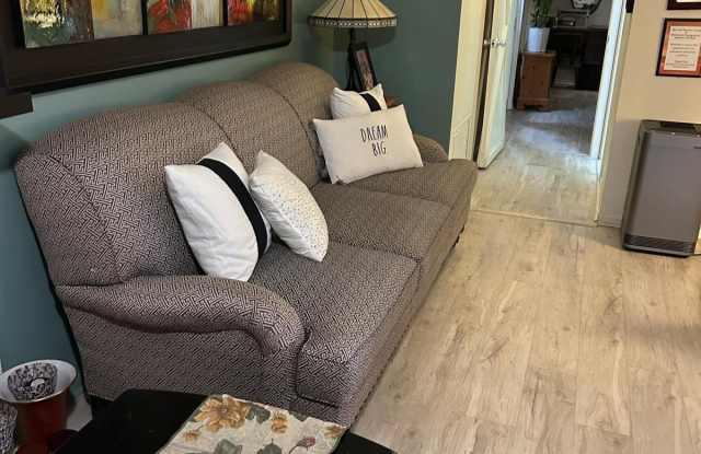 4 Lake Vista Trail Gallery 3