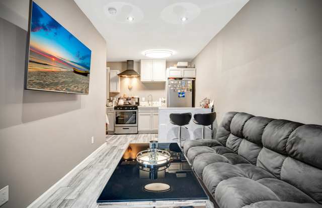 6554 Greenbush Ave photos photos