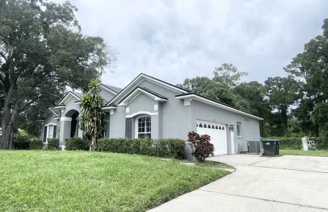 Beautifully Renovated 4/3 Home ~ East Orlando ~ Fenced Yard ~ No HOA! Gallery 3