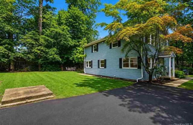 44 Schriever Lane Gallery 3