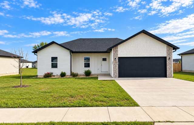 192 West Oaklawn Road Gallery 1