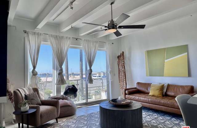 3215 Ocean Front Walk photos photos
