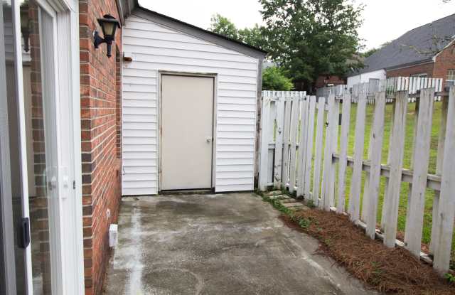 1200 Hulon Cir Gallery 3