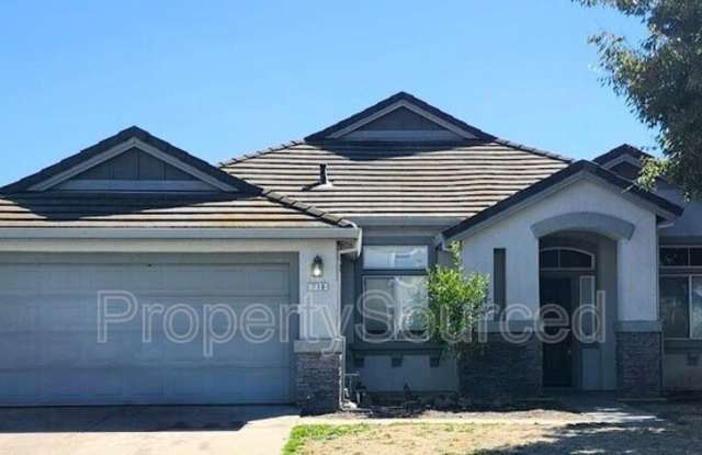 710 Amy Way - 710 Amy Way, Manteca, CA 95337