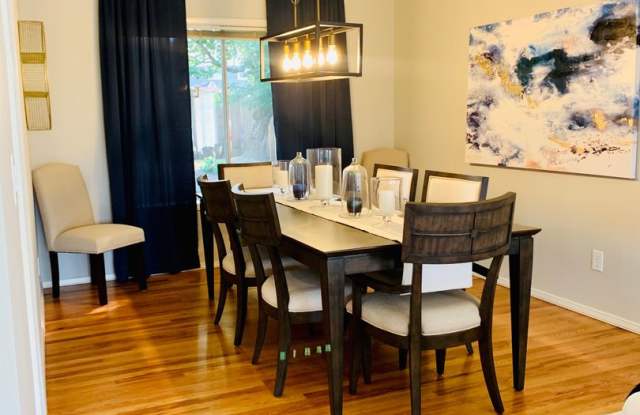 4-Bedroom Single-Family Home on Quiet Cul-de-Sac photos photos