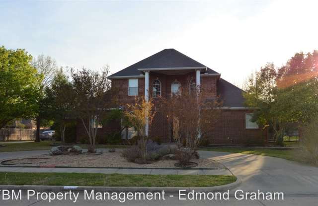 2705 St Andrews Circle - 2705 Saint Andrew's Drive, Ennis, TX 75119