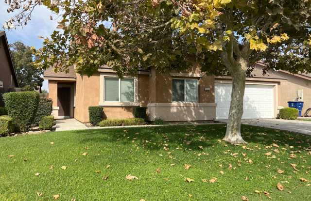 Southwest Bakersfield Home - 2512 Tropical Avenue, Bakersfield, CA 93313