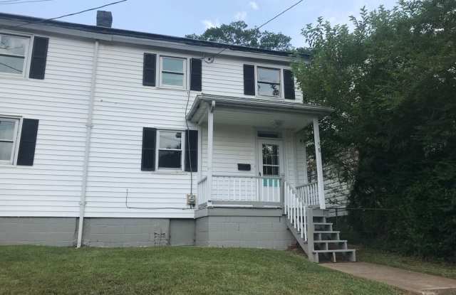 1 Bedroom Duplex Unit - 58 Taylor Street, Lynchburg, VA 24504