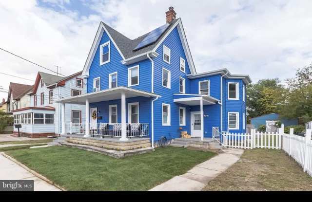 77 West Pitman Street - 77 West Pitman Street, Penns Grove, NJ 08069