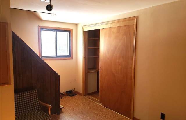 91 Springville Avenue Gallery 3
