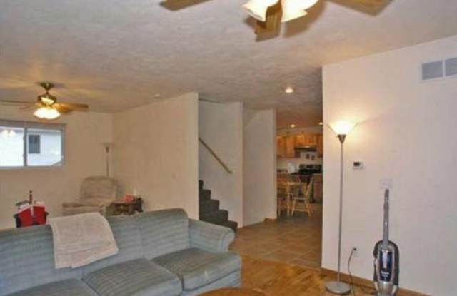 1329 Knollwood Avenue Gallery 4
