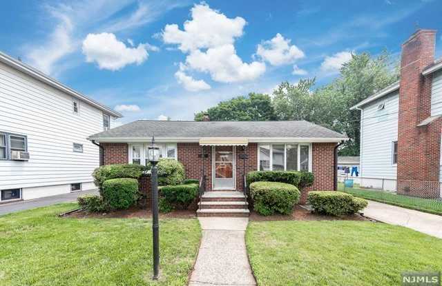 21 Wickers Street - 21 Wickers Street, Clifton, NJ 07014