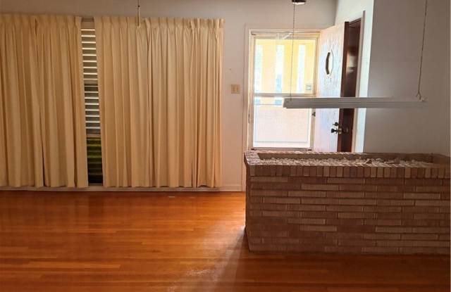 4542 Adkins Drive Gallery 3