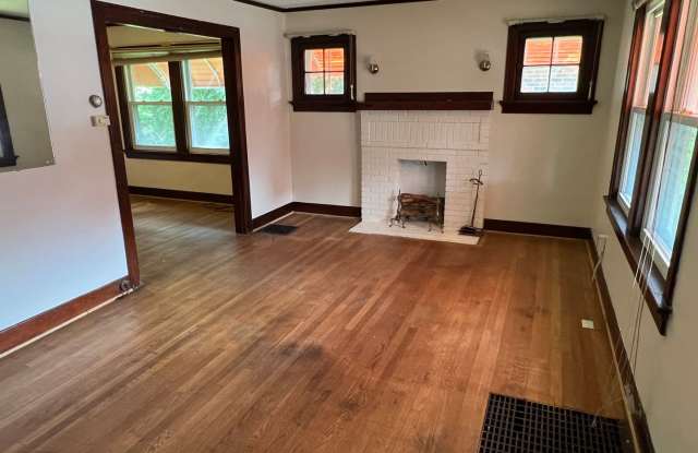 Amazing 3 bedrooms 1.5 bathrooms photos photos