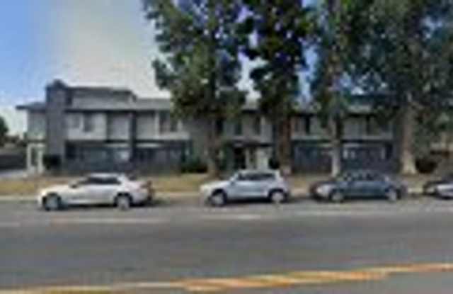 2311 Planz Rd. #7 - 2311 Planz Road, Bakersfield, CA 93304