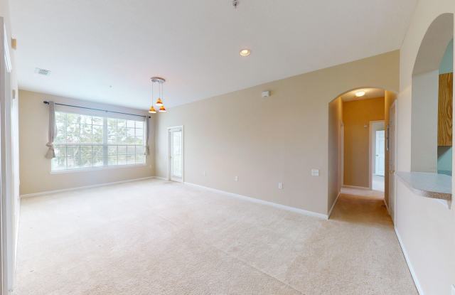 Spacious 3-Bedroom Condo for Rent in Stonebridge! photos photos