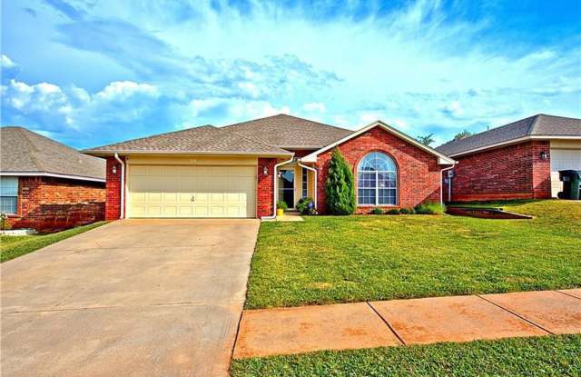 Stylish 3-Bedroom with Modern Amenities! Koi Pond Plus Multiple Ponds in Neighborhood!!! photos photos