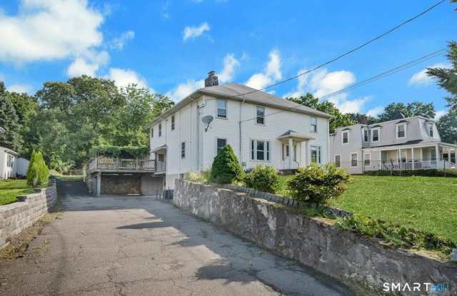 2743 Boston Post Road Gallery 3