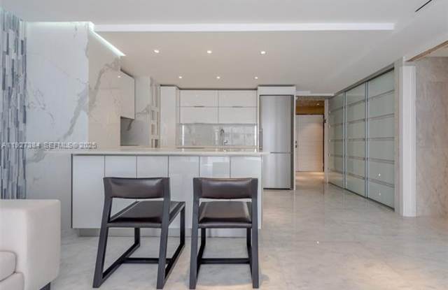 6423 Collins Ave appt 304 (A11927384) photos photos