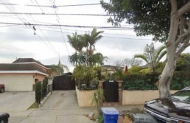 4738 167th St photos photos