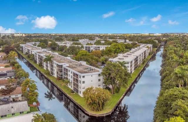 105 Royal Park Dr photos photos