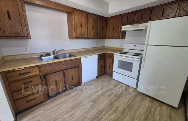 660 S 20th St # 4 Gallery 2