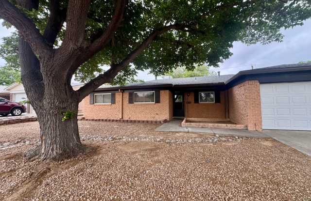Centrally Located 3bed 2bath! photos photos