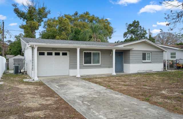 4925 BEACON HILL Drive Gallery 2