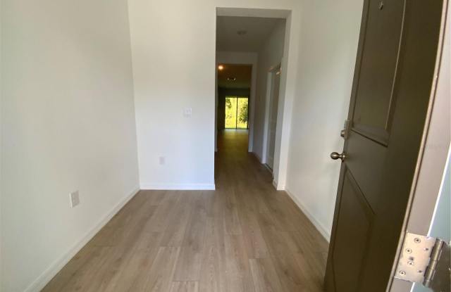 32513 MIDSUMMER NIGHT Lane Gallery 4