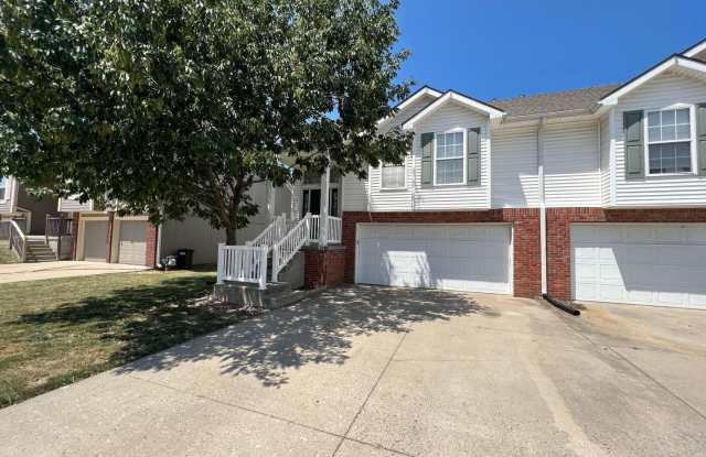 3-Bedroom Duplex with Open Living Area & Private Owner’s Suite photos photos