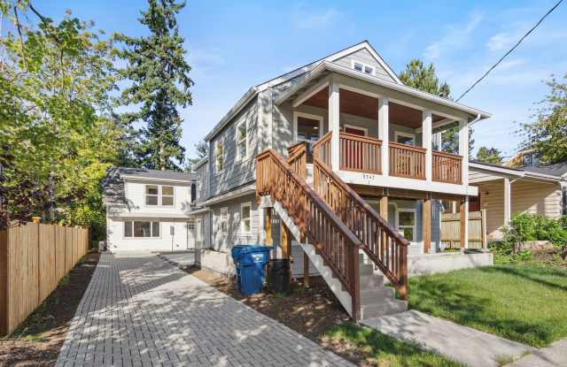 Beautifully Renovated 4BR Home in North Seattle! photos photos Beautifully Renovated 4BR Home in North Seattle! photos photos
