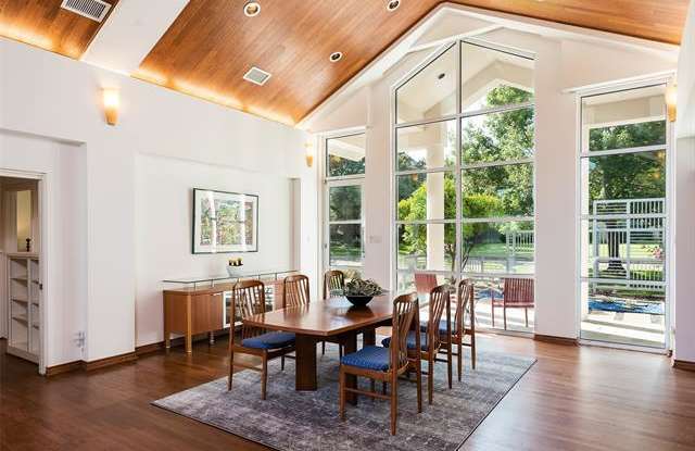 7530 Midbury Drive Gallery 4