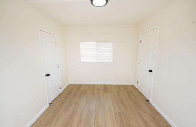 Detached ADU with a yard! Available NOW! Gallery 4