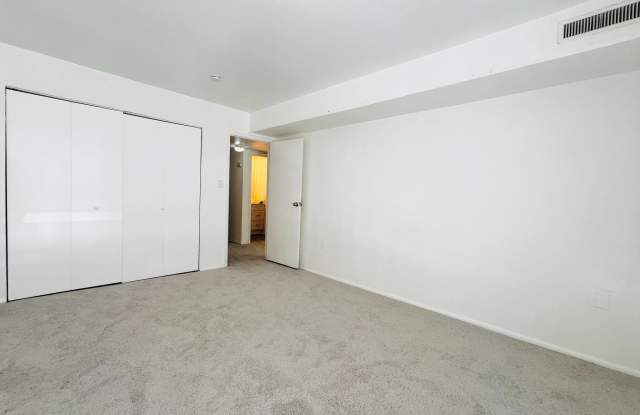 8665 GREENBELT Road Gallery 4
