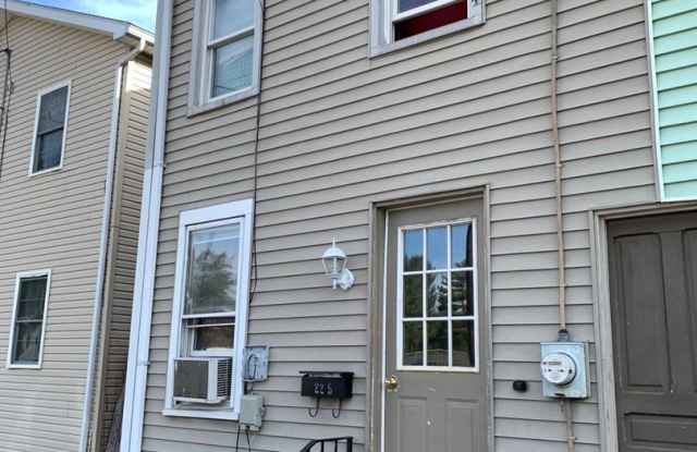 2 Bedroom Home Near Downtown Carlisle - 225 North West Street, Carlisle, PA 17013 2 Bedroom Home Near Downtown Carlisle - 225 North West Street, Carlisle, PA 17013
