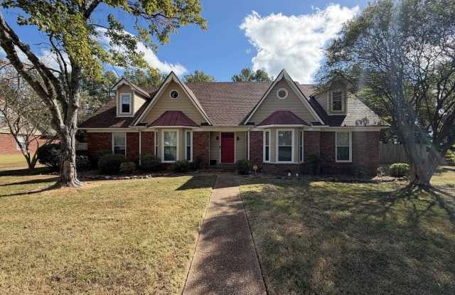 956 ROLLING OAKS Ln Gallery 1