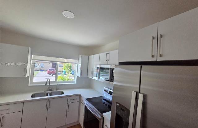 2851 NW 203rd Ln photos photos