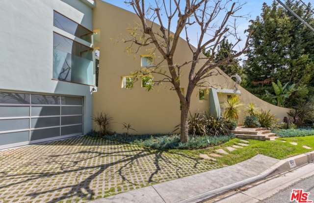 1260 North BUNDY Drive Gallery 2