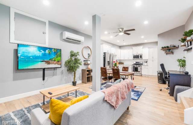 5102 Willow Lane NW Gallery 4