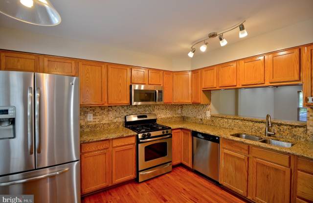 6414 CASTLEFIN WAY Gallery 4
