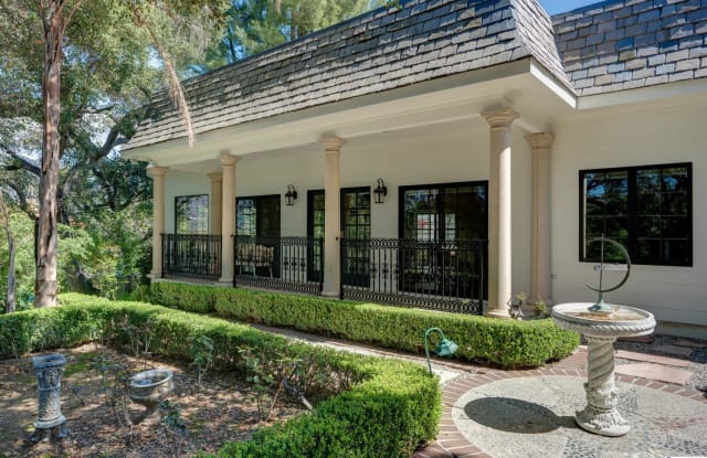 874 Highland Drive - 874 Highland Drive, La Cañada Flintridge, CA 91011