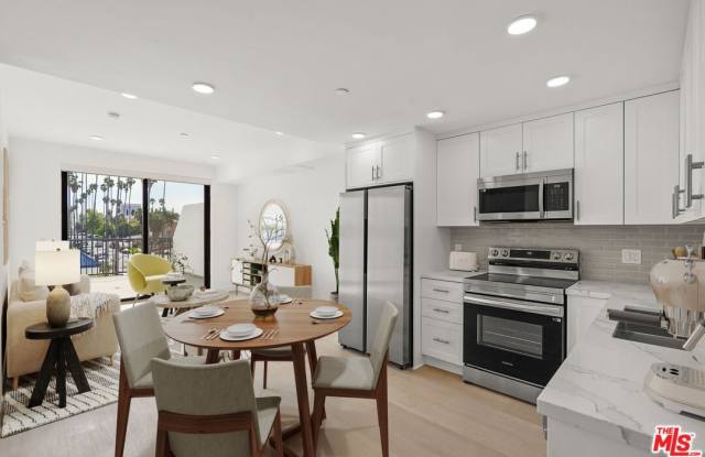 Beverly Brando photos photos