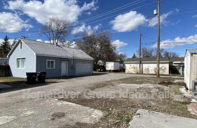 387 Lomax St - 387 Lomax Street, Idaho Falls, ID 83401