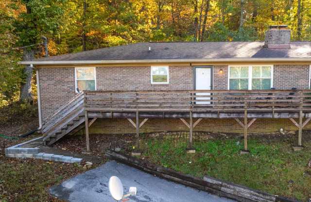 Comfortable Chattanooga Living at Clift View Drive photos photos