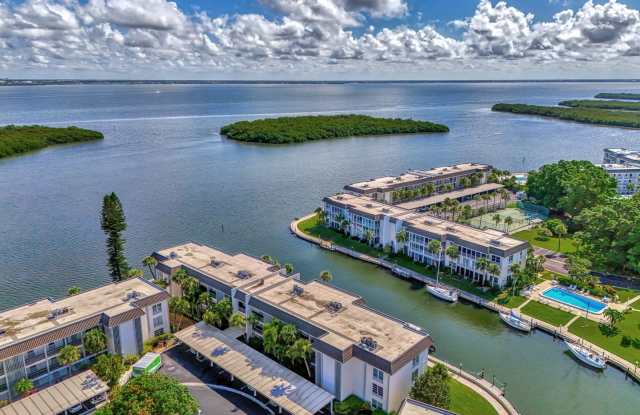 LUXURY LONGBOAT LIVING AT IT’S FINEST! AVAILABLE AUGUST 2025-JANUARY 2026 photos photos